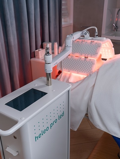 Новый аппарат фотодинамической терапии HELEO PRO LED™